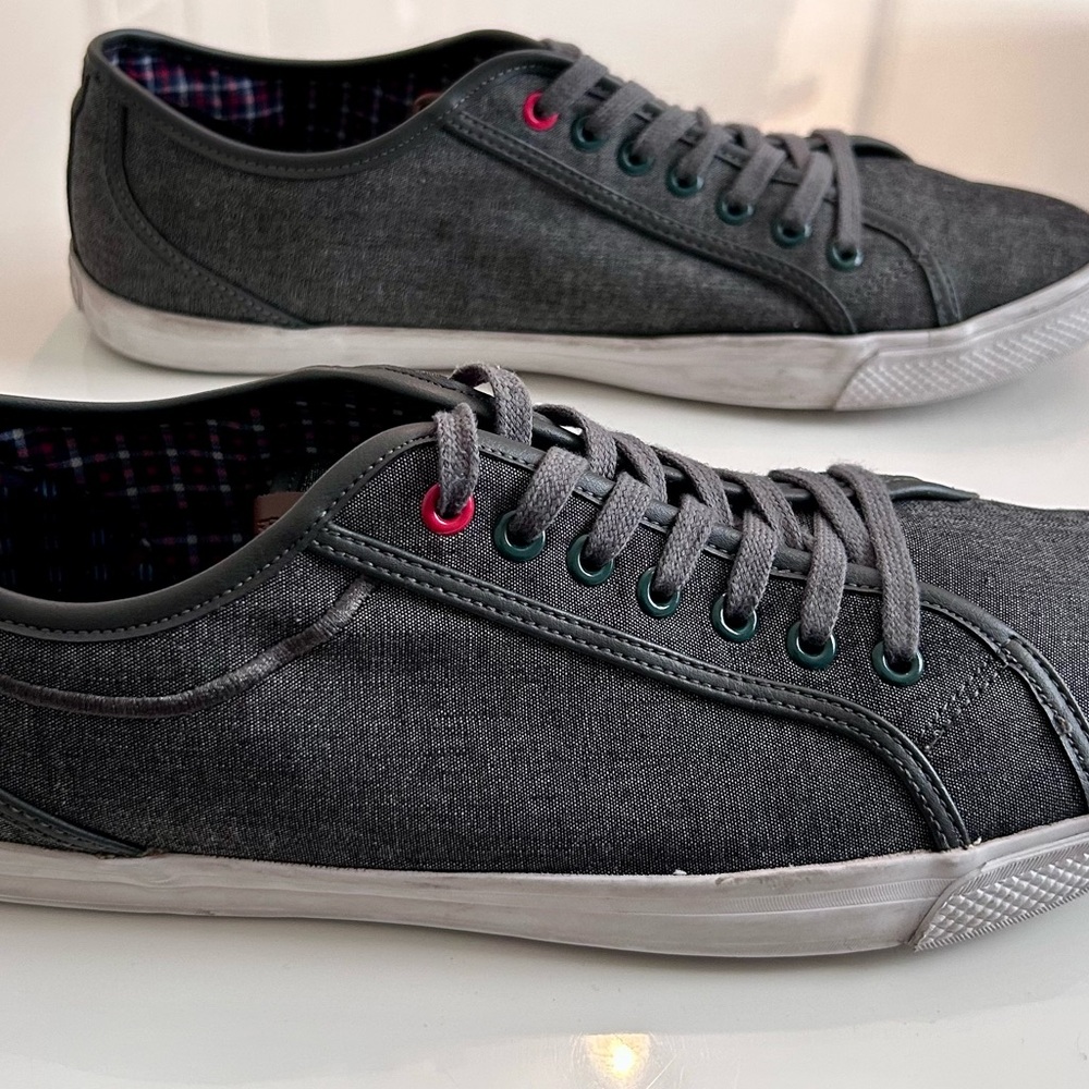 Ben Sherman Chandler Lo Sneaker Grey canvas preppy plaid interior sporty casual